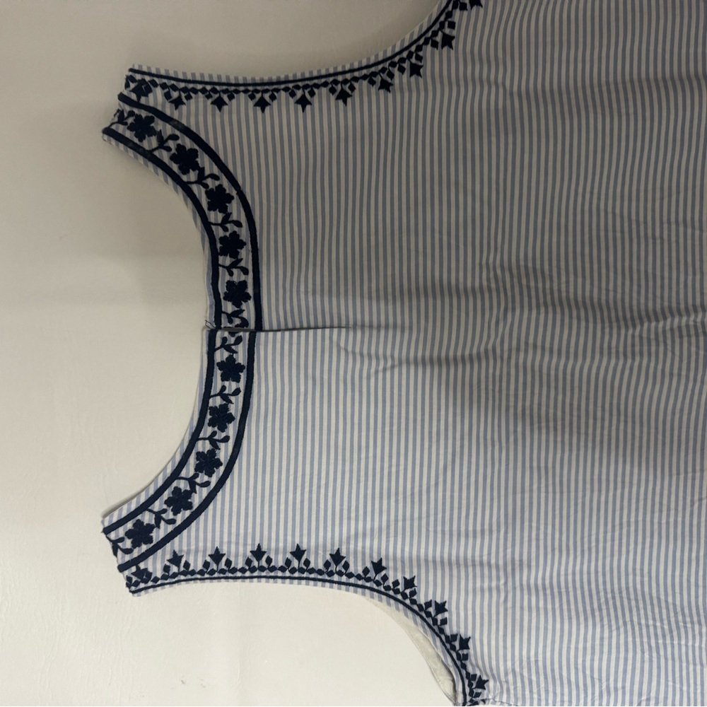 Vineyard Vines White Dress with Navy Embroidery - Picture 8 of 15